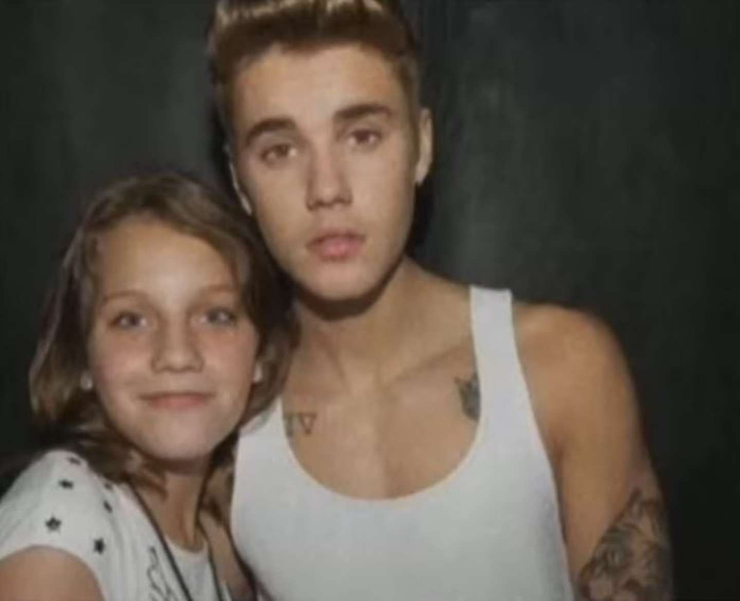 Una fanática cordobesa hizo una videollamada con Justin Bieber mientras trabajaba en la ferretería